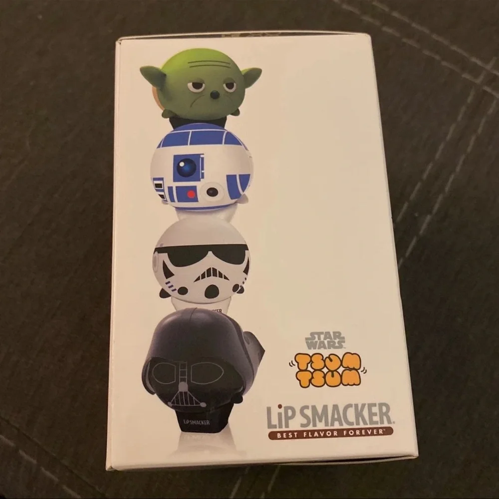 🥰🥰Disney Tsum Tsum Princess Leia and Darth Vader Lip Smacker Set🥰🥰